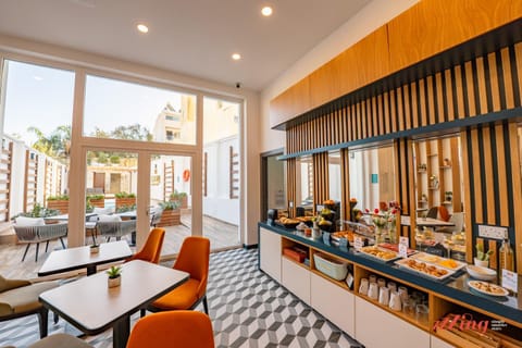 Breakfast, Continental breakfast, Buffet breakfast