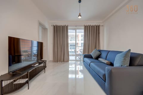 Communal lounge/ TV room, TV and multimedia, Living room, Evening entertainment