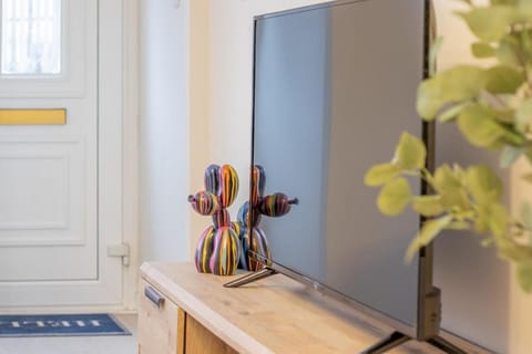 Hawick Apartment- 2-Bed in Coatbridge, Mins from Motorway to Glasgow Apartment in Coatbridge