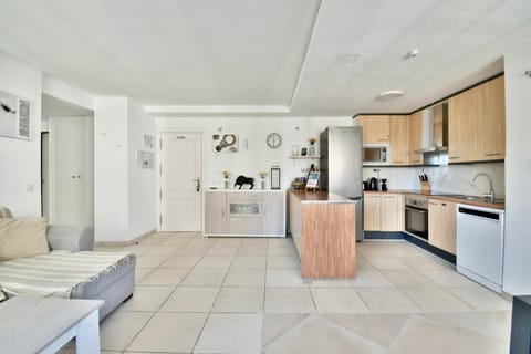 Kitchen or kitchenette, Living room