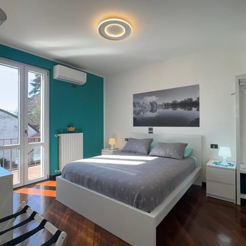 Bedroom, air conditioner