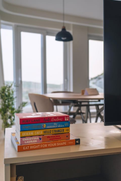 Water's Edge Suite Xlendi with Direct Sea Access Apartment in Munxar