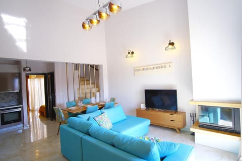 TV and multimedia, Living room, Seating area