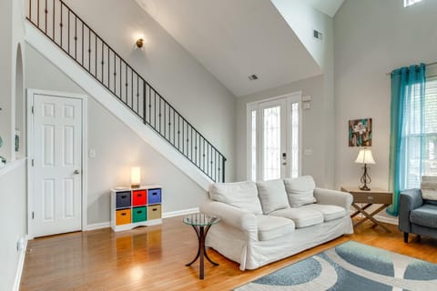 3 Mi to Dtwn Memphis Charming Family Home! House in Mud Island