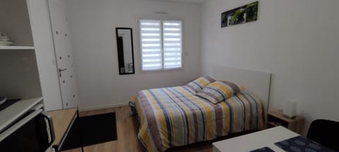 logement neuf avec accès indépendant Bed and Breakfast in Poitiers