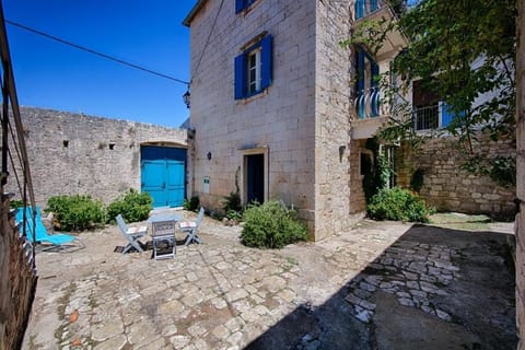 Turquoise House Kut House in Vis