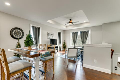 Cherokee Lake Retreat with Views in Morristown! House in Morristown