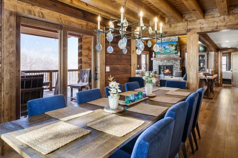 Shawnee Ridge Lodge House in Watauga