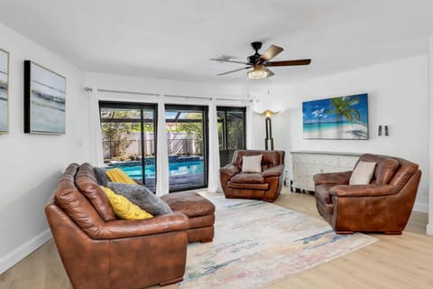 The Coastal Escape House in Marco Island