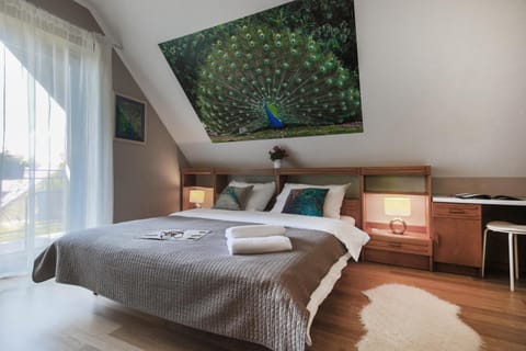 Bed, Balcony/Terrace, Bedroom