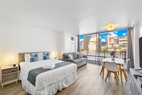 Bed, Photo of the whole room