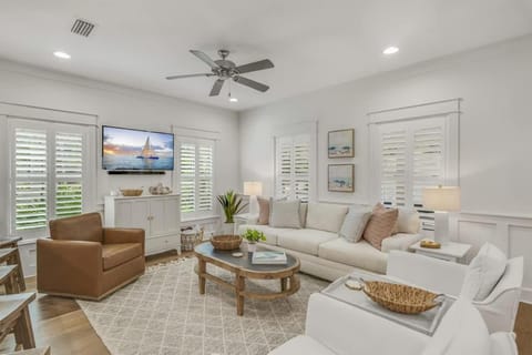 Southern Tides 4BR 4 5BA Sleeps 14 Golf Cart House in Seacrest