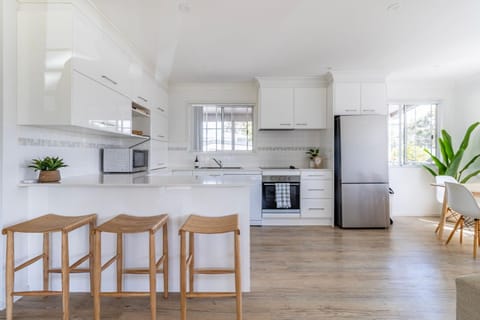 Kitchen or kitchenette, Dining area, dishwasher, stove, toaster
