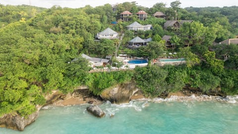 Property building, View (from property/room), Sea view, Swimming pool