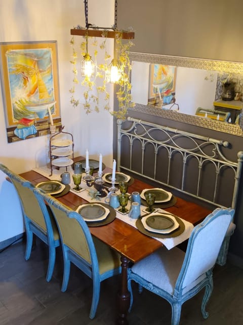 Decorative detail, Dining area