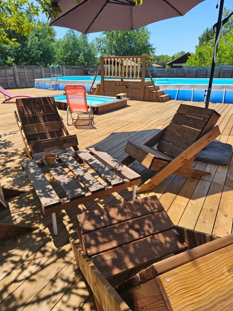 Swimming pool, Swimming pool