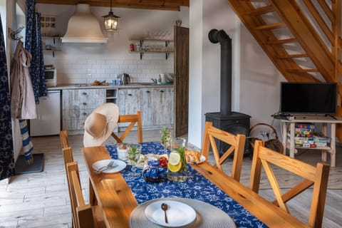 TV and multimedia, Kitchen or kitchenette