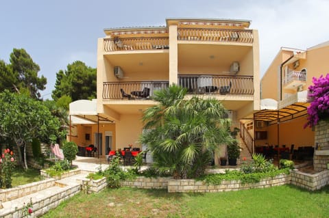 Apartments Edita & Robert Apartment in Put Lokve