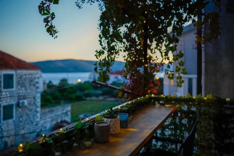 View (from property/room), Balcony/Terrace, Seating area, Sea view