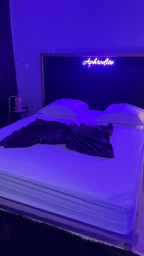 Aphrodite #Love Room# Apartment in Les Abymes