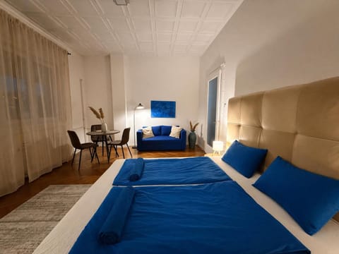 Bed, Living room, Bedroom