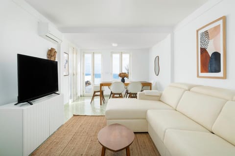TV and multimedia, Living room, air conditioner