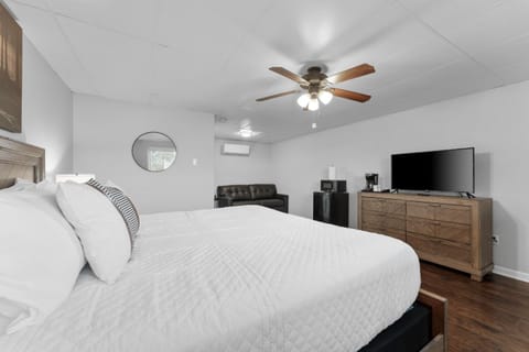 SC13- Silver Cove 13 condo Apartment in Indian Point