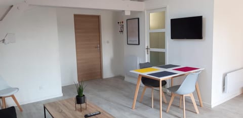TV and multimedia, Dining area