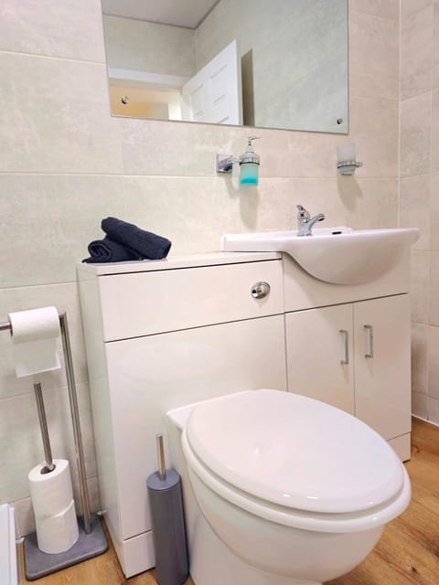 Warm & Cosy Home in Glasgow House in Glasgow