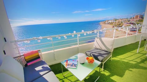 Natural landscape, View (from property/room), Balcony/Terrace, Seating area, Beach, Sea view