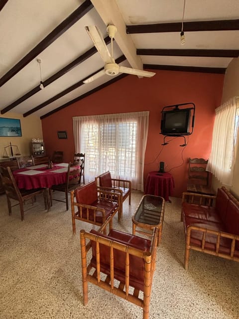 Seating area, Dining area