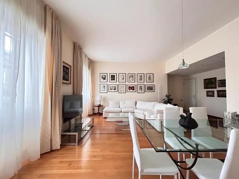 Elegante Apartmento CityLife Fiera Apartment in Milan
