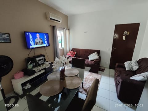 Communal lounge/ TV room, Living room, air conditioner
