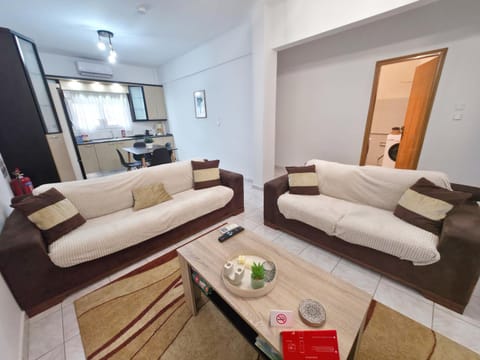 TV and multimedia, Kitchen or kitchenette, Seating area, Dining area