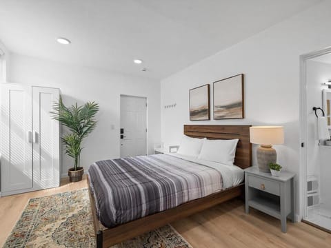 Shadyside, Central !2 Bright and Stylish Studio With Free Parking Apartment in Shadyside