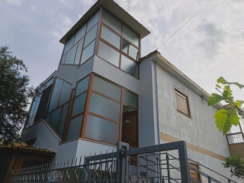 Property building, Day