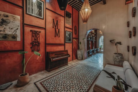 Living room, Seating area