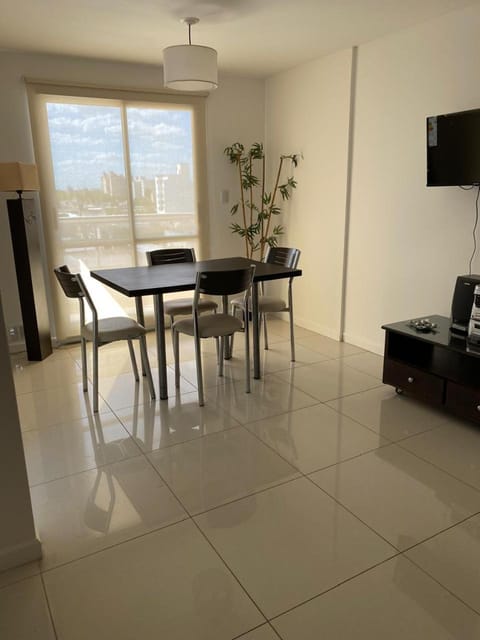 TV and multimedia, Seating area, Dining area
