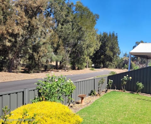 Garden, Golfcourse, Garden view