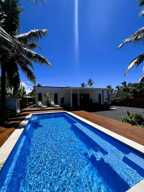 Property building, Swimming pool, Swimming pool