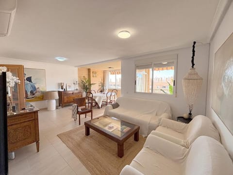 TV and multimedia, Living room, Dining area