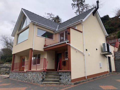 Property building, Day