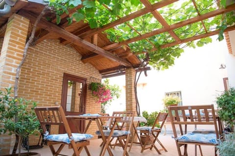 Property building, Patio, Garden