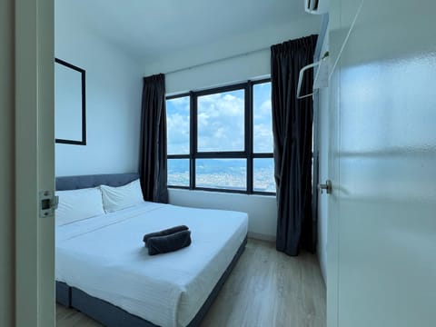 Bedroom, towels, wardrobe