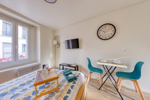 Le Nid Azur Cosy Studio Proche De Paris Apartment in Pantin