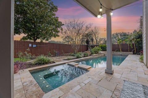 Gorgeous 6BR 3 5 Bth Home with Pool and Game Room House in La Porte