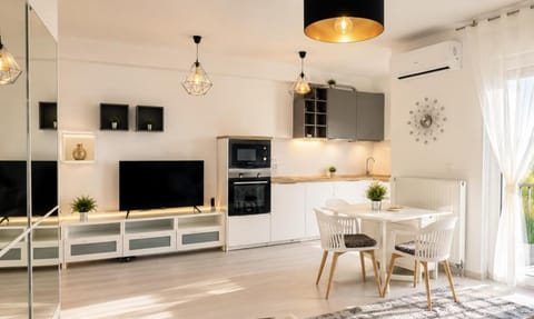 TV and multimedia, Kitchen or kitchenette