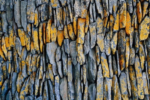 Bijou Beachfront Gem, Rock House in England