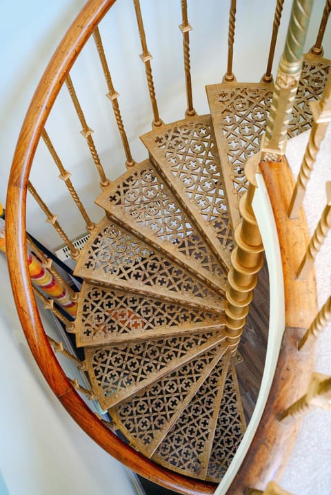 Bijou Beachfront Gem, Rock House in England