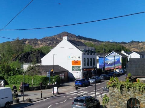 Property building, Mountain view, Street view